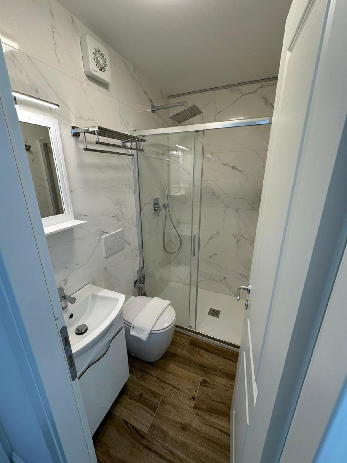 Bed and Breakfast Bed&Bikerome Giulio Cesare Exterior foto